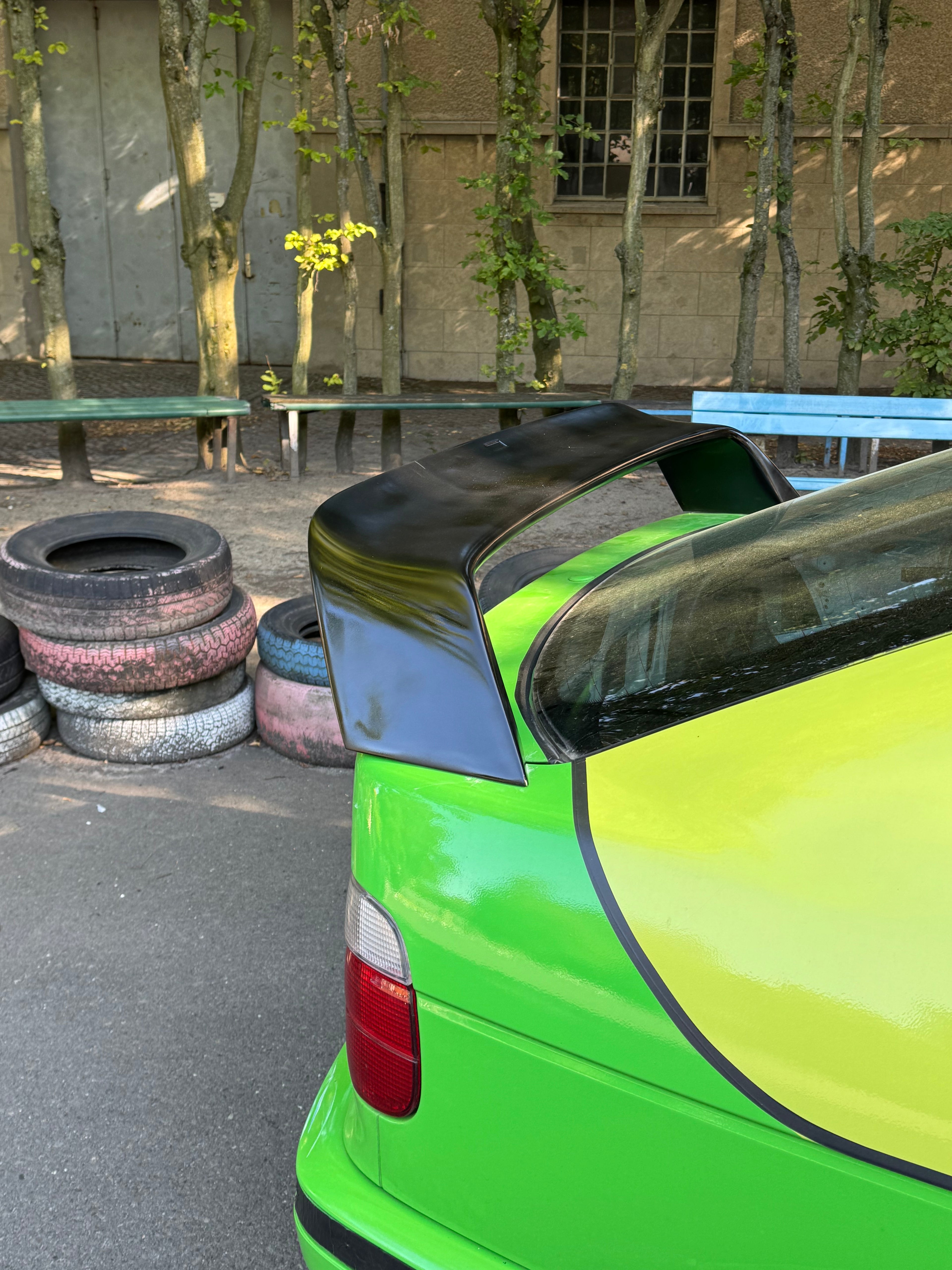 BMW 318ti Cup Compact Rennfahrzeug mieten, schon ab 849,- EUR für die Teilnahme an einem Trackday exkl. Anmeldegebühr des Veranstalters inkl. Transport bis 200 km von Berlin